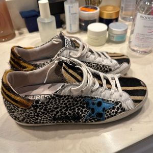 COPY - Very unique, lightly worn Golden Goose - size 39, like new